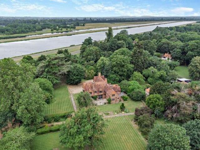 House for sale in Lambourn, West Berkshire