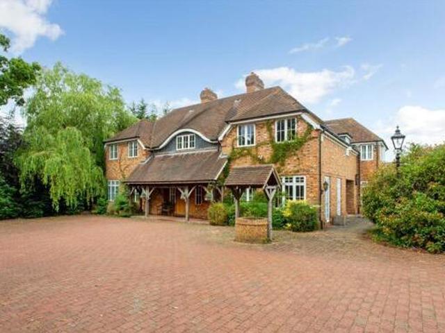 House for sale in Lyons, Greater London