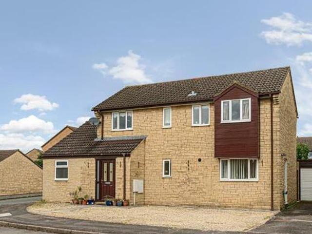 House for sale in Deer Park, Black Bourton