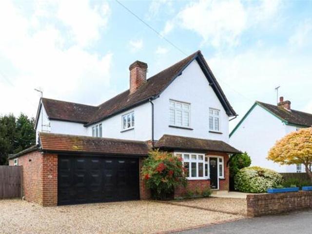 House for sale in Horsell, Woking