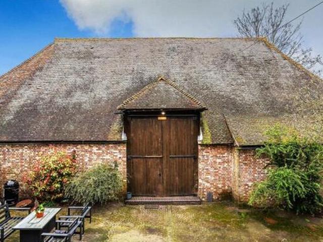 House for sale in Byfleet, Woking