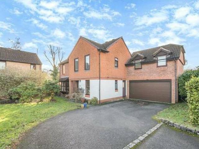 House for rent in Surrey