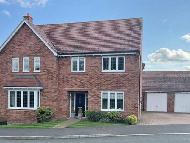 House for sale in Worcester, Worcestershire
