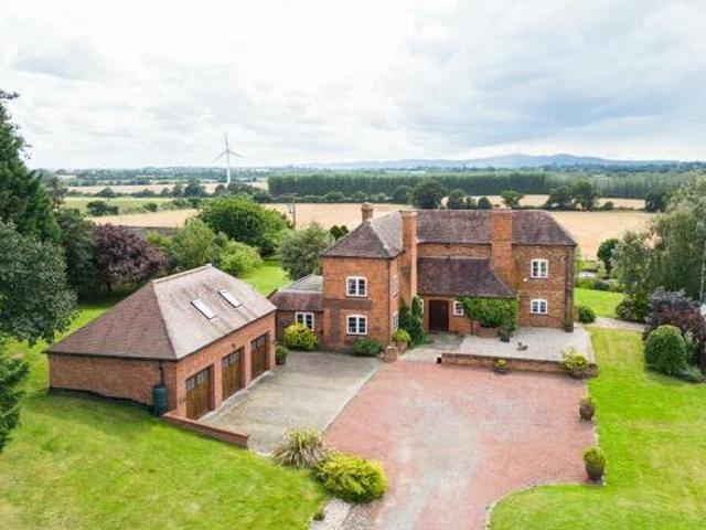 House for sale in Worcestershire