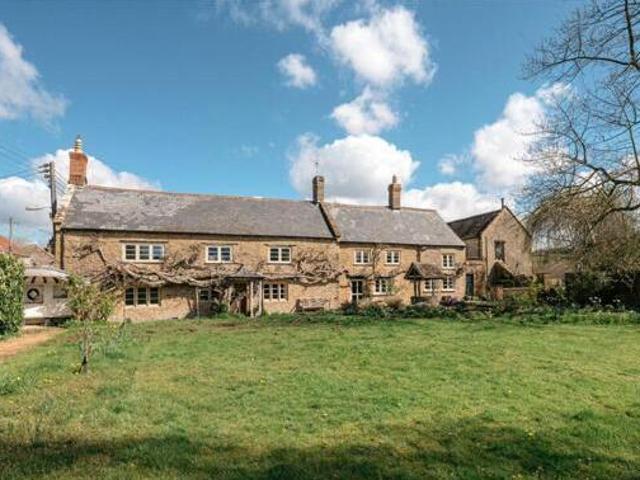 House for sale in Yeovil, Somerset