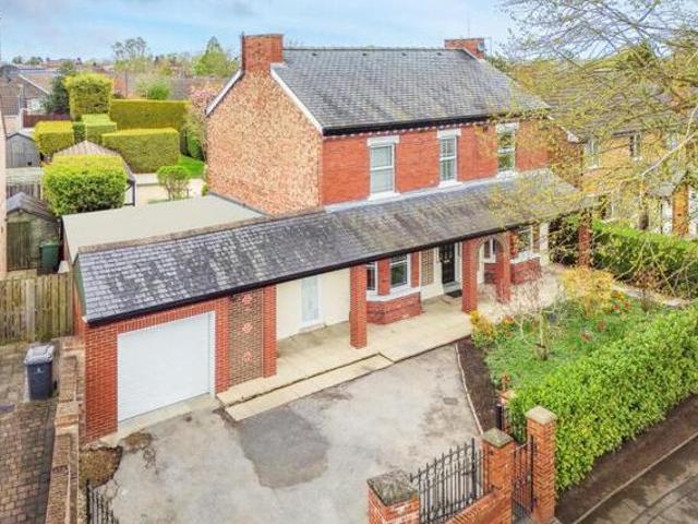 House for sale in High Field, York