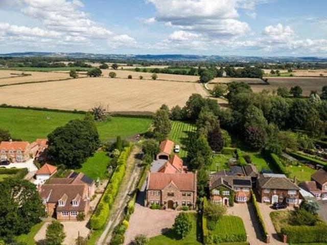 House for sale in High Field, York