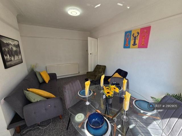 House for rent in London Borough of Hounslow, Greater London