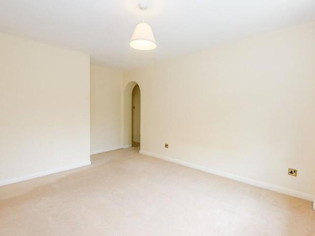 House for rent in West Byfleet, Woking