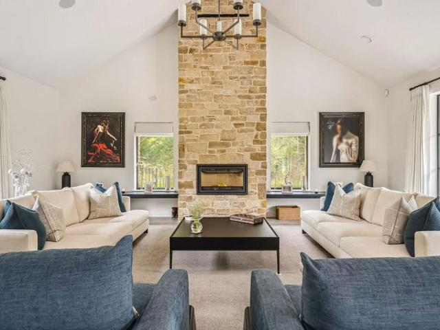 House for rent in Pachesham Park, Surrey