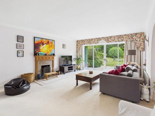 House for rent in Beaconsfield, Knotty Green