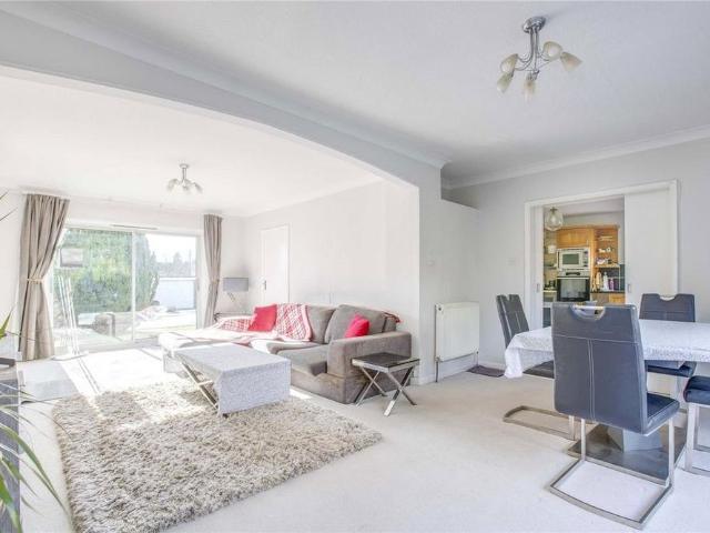 House for rent in Penn, Knotty Green
