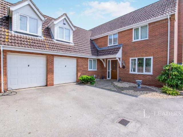 House for rent in Staniland, Boston