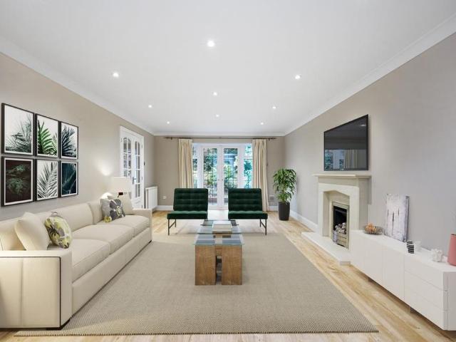 House for rent in Lower Green Esher, Blackhills