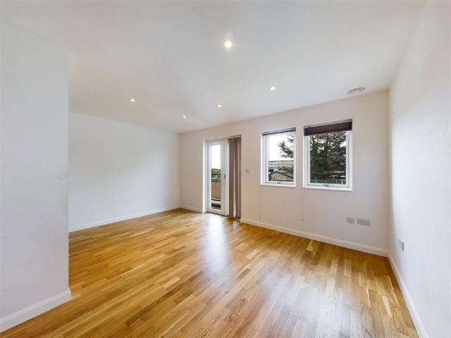 House for rent in Gidea Park, Greater London