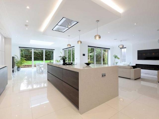 House for rent in Beaconsfield, Knotty Green