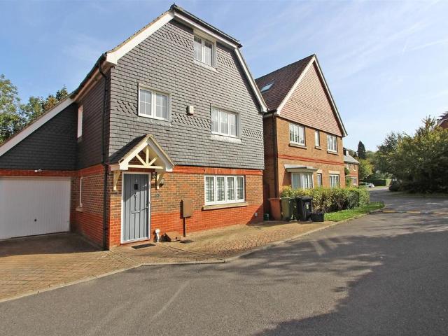 House for rent in Nork, Red Hill