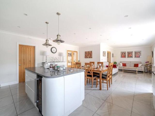 House for rent in Row Town, Surrey