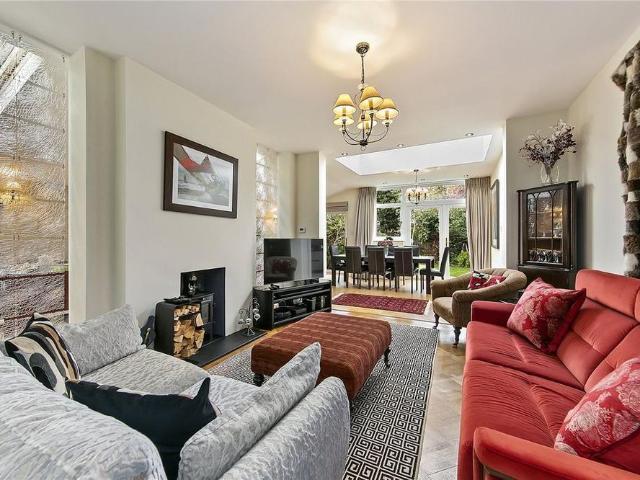 House for rent in London Borough of Richmond upon Thames, Greater London