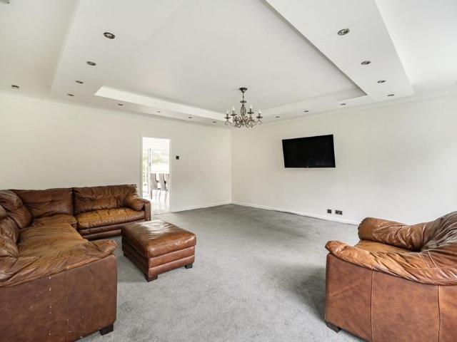 House for rent in Purley on Thames, West Berkshire