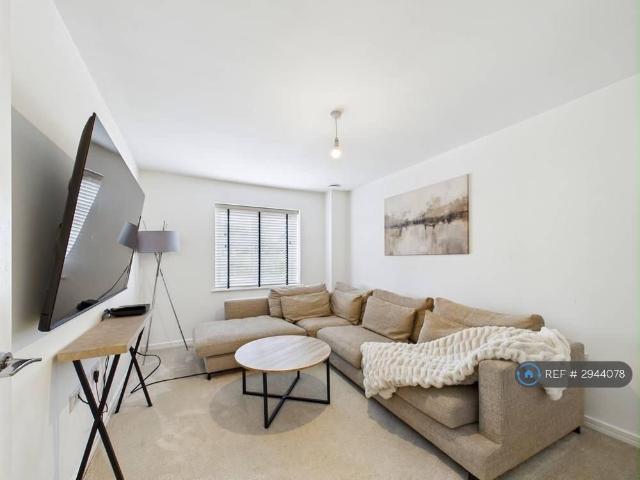 House for rent in Micklefields, Wakefield