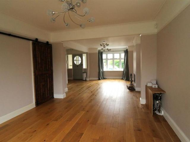 House for rent in Hampton, The Bridge