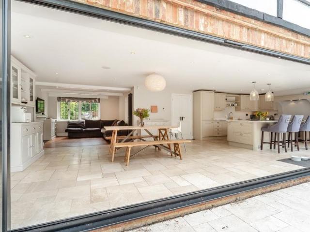 House for rent in Jealott's Hill, Bray