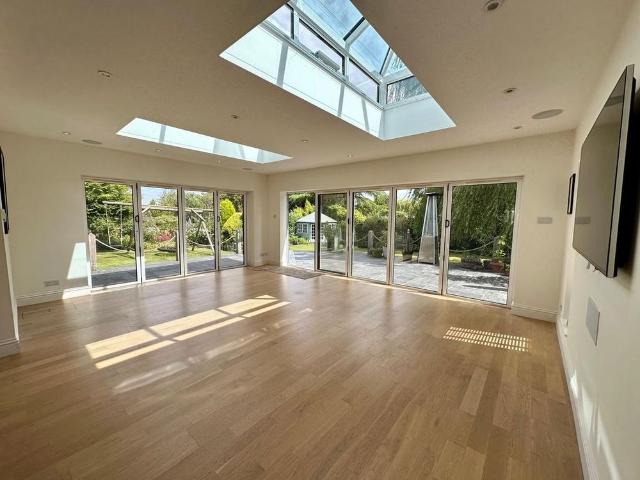 House for rent in Ashtead Park, Mole Valley
