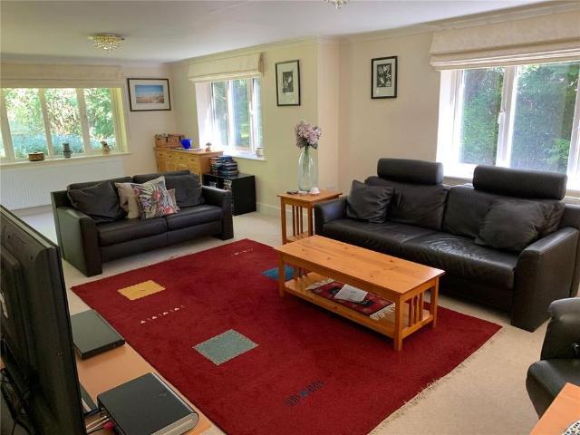 House for rent in Sunningdale, Windsor and Maidenhead