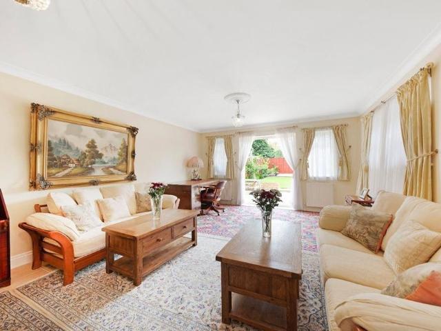 House for rent in Tolworth, Greater London