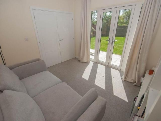 House for rent in Cawston, New Bilton