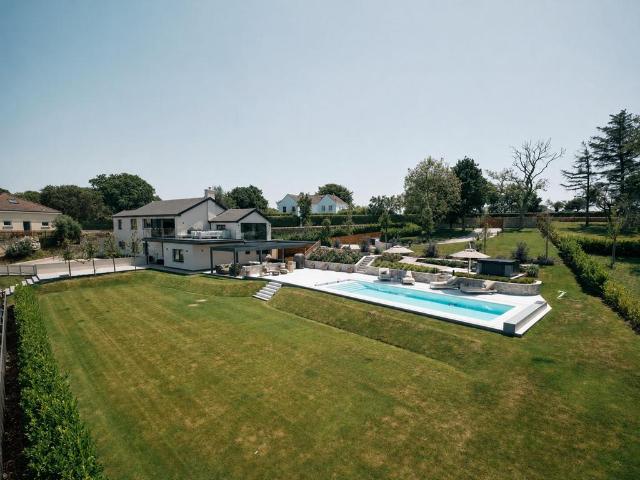 House for rent in Trinity, Scotland