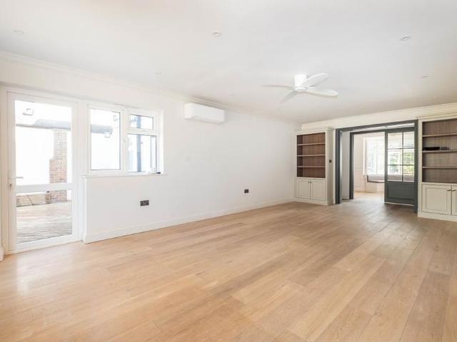 House for rent in New Malden, Greater London