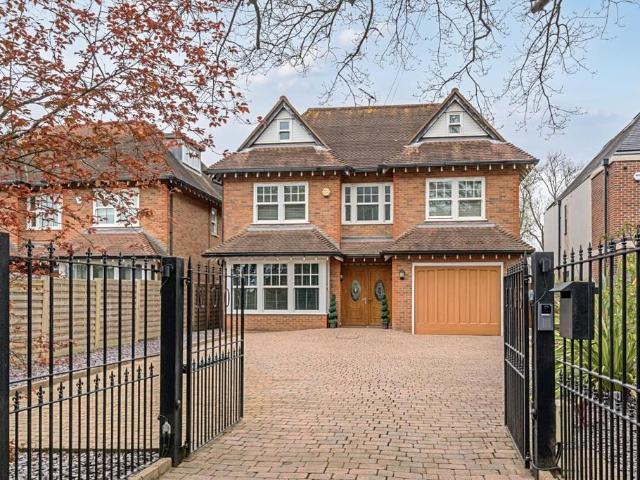 House for rent in High Barnet, Greater London