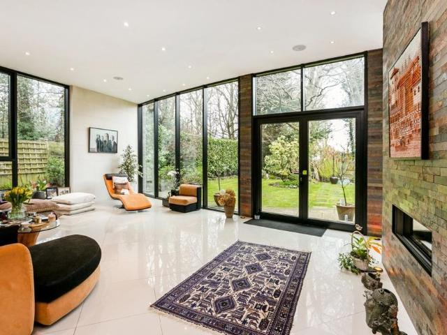 House for rent in Little Stanmore, Greater London