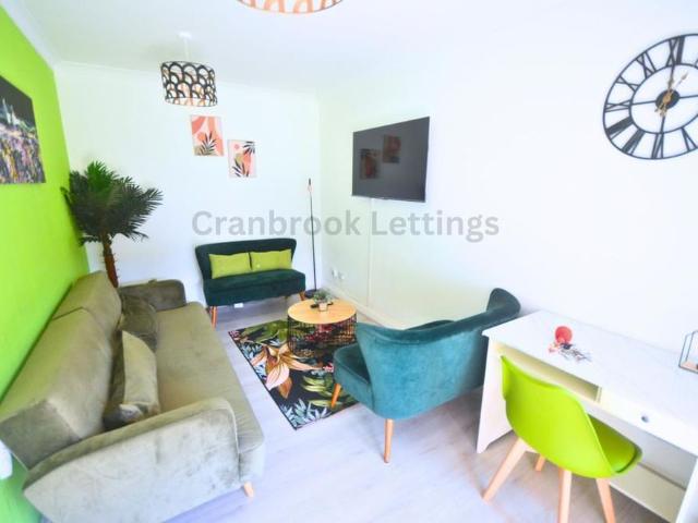 House for rent in Gants Hill, Greater London