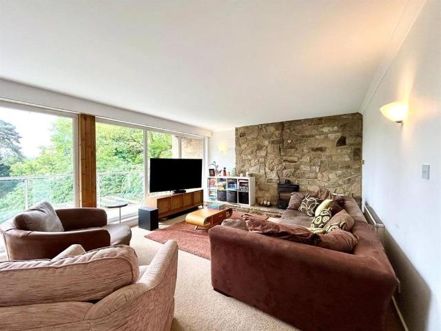 House for rent in Fole, Surrey