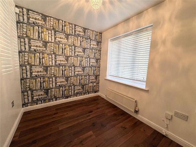 House for rent in Calderstones, Paradise