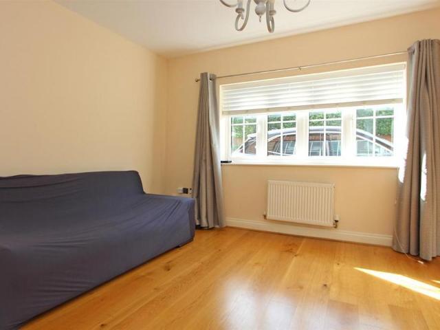 House for rent in Nork, Red Hill