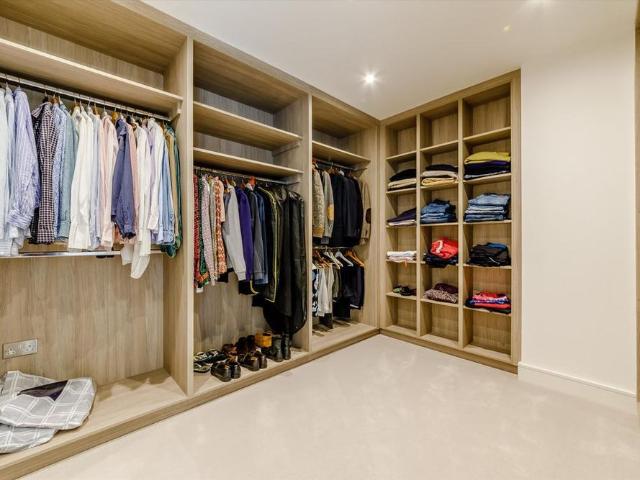 House for rent in Sunningdale