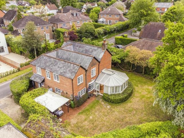 House for rent in Wrecclesham, Fole