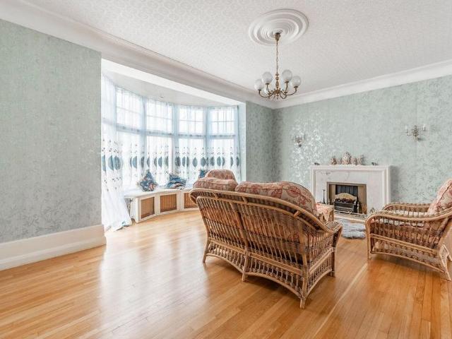 House for rent in Whetstone, Oakleigh Park