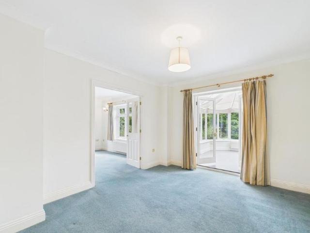 House for rent in Littlecote, West Sussex