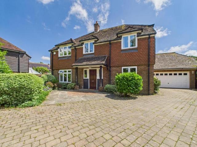 House for rent in Littlecote, West Sussex