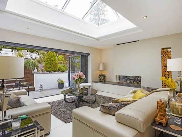 House for rent in Tattenham Corner, Red Hill