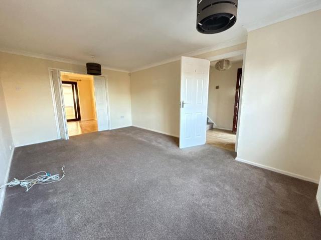 House for rent in Dixons Green, West Midlands