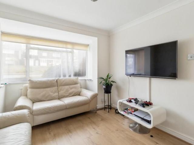 House for rent in London Borough of Harrow, Greater London