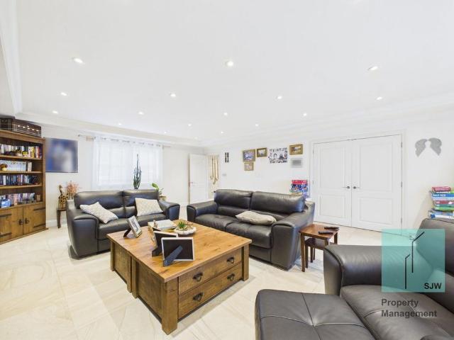 House for rent in Bromham, Bedford