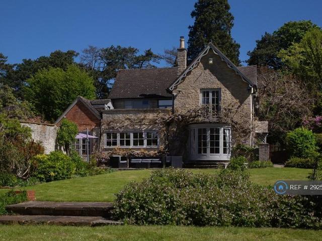 House for rent in Chesterton, Evershot