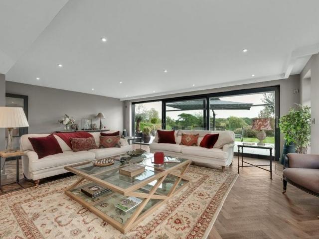 House for rent in Causeway, East Hampshire